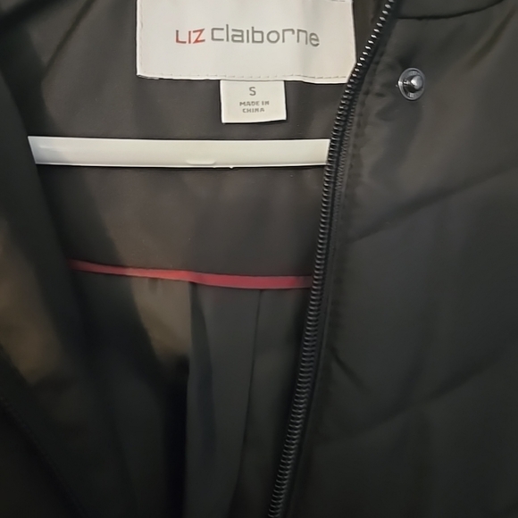 Liz Claiborne Women's Black Puffer Coat - Picture 3 of 3